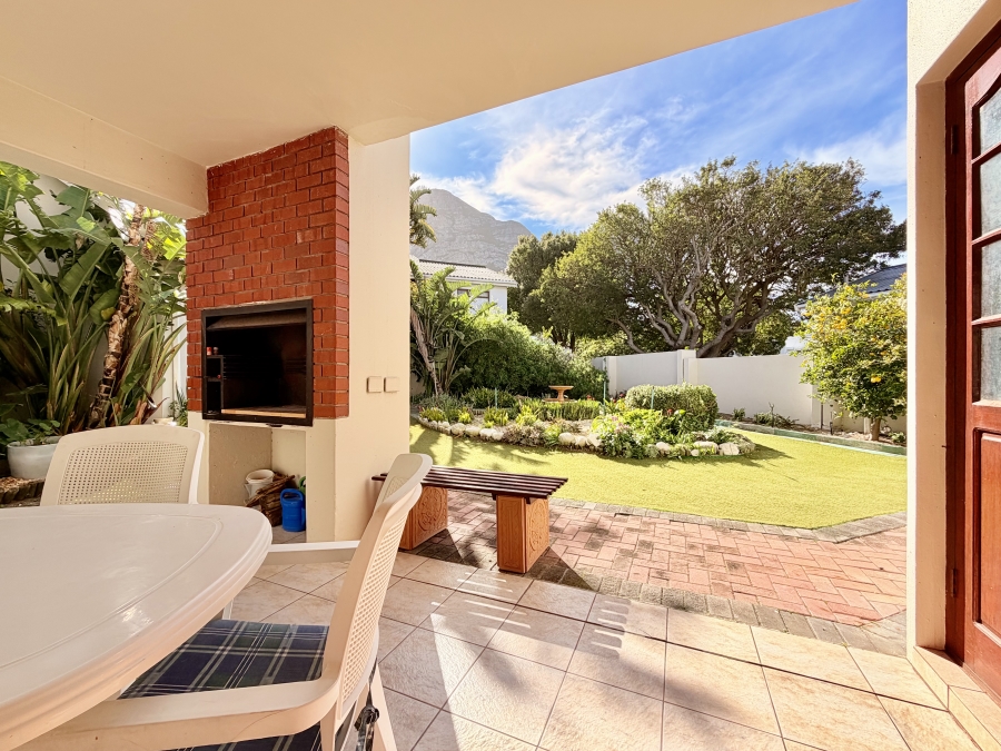 3 Bedroom Property for Sale in Voelklip Western Cape